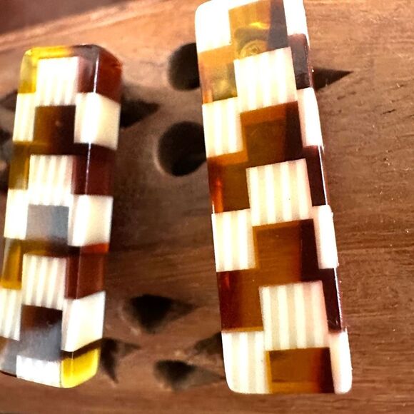 Nat + Noor checkered pattern earrings - Picture 9 of 9